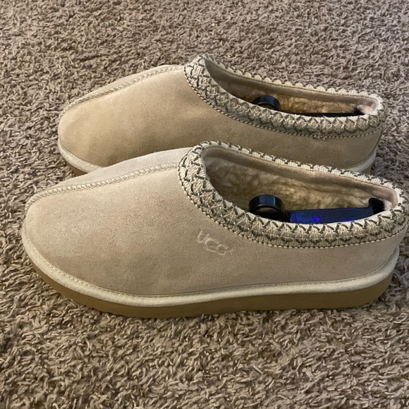 UGG Shoes - UGG Australia Tasman Driftwood Slippers 5955 women’s size 11